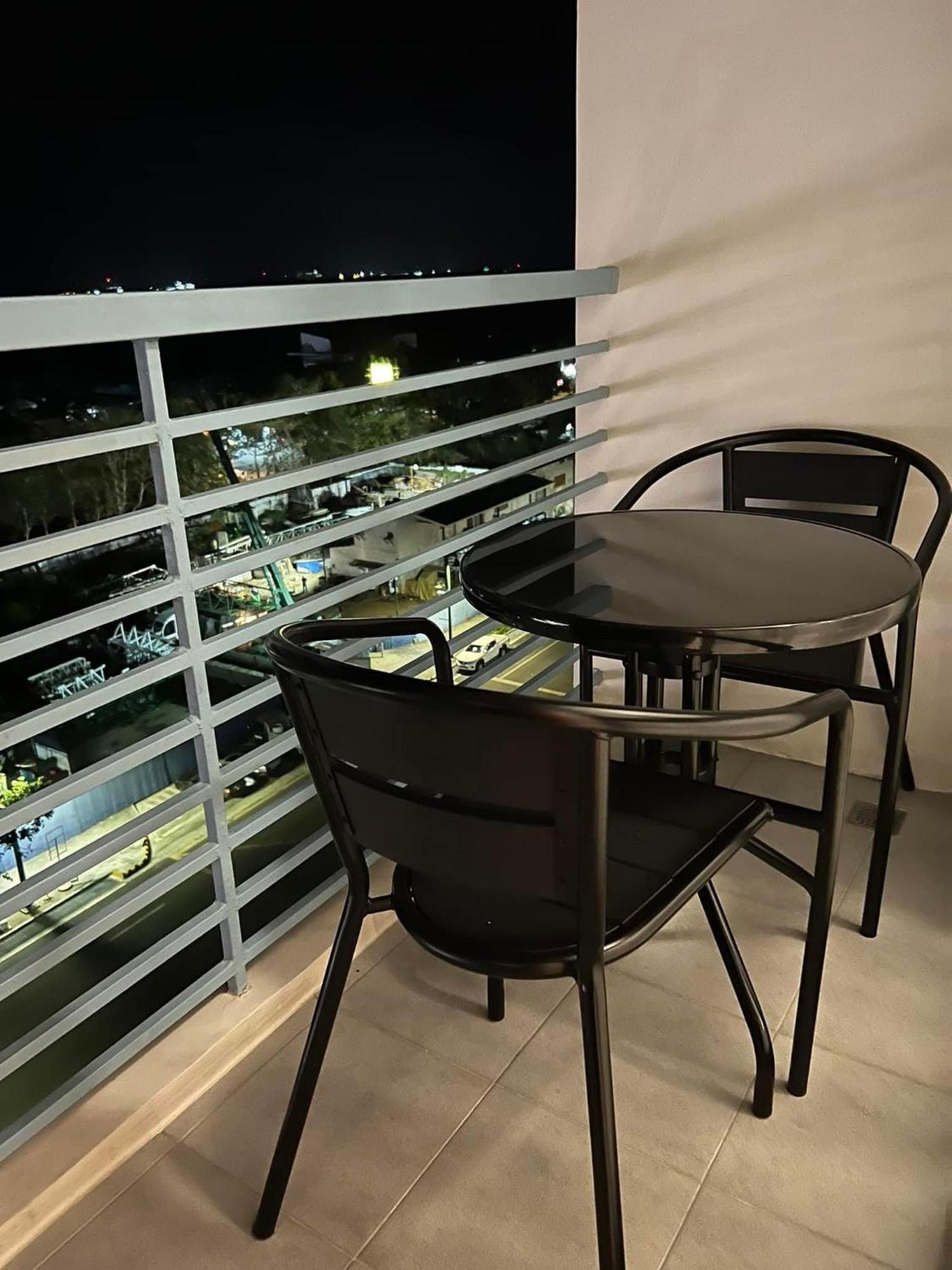 Deluxe Condo 2 Bedroom, 7Th Floor Room Bc In One Madison Tower 3, Megaworld Boulevard, Mandurriao Iloilo City, Philippines Eksteriør billede